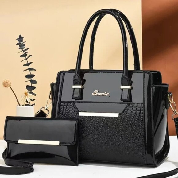 Handbags - Set of medium wallets, black, elegant and fine for any occasion.